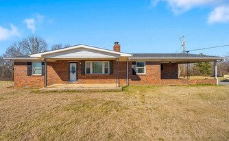 4680 S Grundy Quarles Hwy in Bloomington Springs, TN - Building Photo