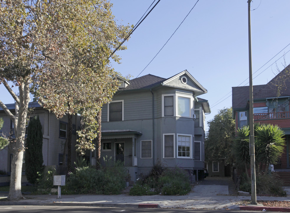 64-68 N 10th St in San Jose, CA - Building Photo