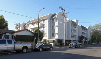 Centennial Apartments in Los Angeles, CA - Foto de edificio - Building Photo