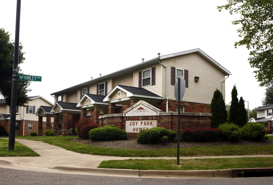 Joy Park Homes in Akron, OH - Building Photo