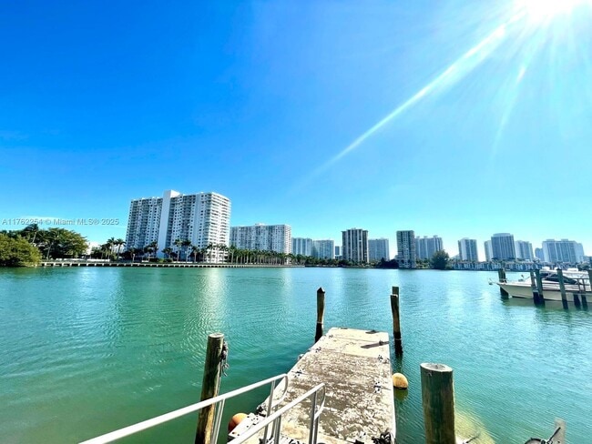 2780 NE 183rd St, Unit 1802 in Aventura, FL - Foto de edificio - Building Photo