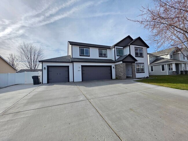 4916 Laredo Dr in Pasco, WA - Building Photo - Building Photo