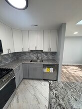 1304 Diamond Dr in Newtown, PA - Building Photo - Building Photo