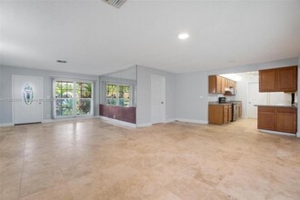 1312 SE 3rd Ave in Deerfield Beach, FL - Building Photo - Building Photo