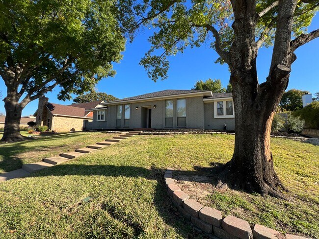 1108 Berkshire Ct in Trophy Club, TX - Building Photo - Building Photo