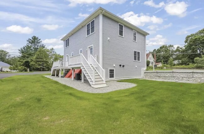 5 W Chapel St in Abington, MA - Building Photo - Building Photo