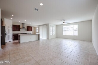 9013 W Luke Ave in Glendale, AZ - Building Photo - Building Photo