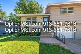 7823 England St in Overland Park, KS - Building Photo - Building Photo