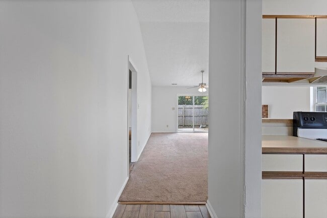 100 Creekview Dr in Jacksonville, NC - Building Photo - Building Photo