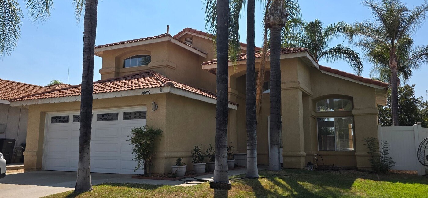 40008 Daphne Dr in Murrieta, CA - Building Photo