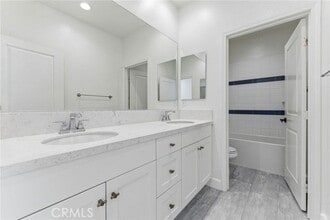 137 Halo in Irvine, CA - Building Photo - Building Photo