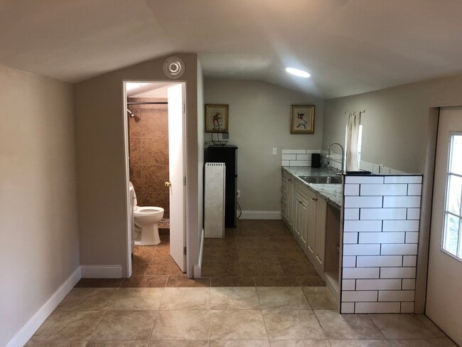 613 Desoto Ave, Unit Desoto