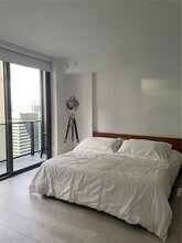 55 SW 9th St, Unit 2507 in Miami, FL - Building Photo - Building Photo