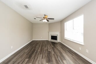 205 Babe Ruth Cove in La Vergne, TN - Building Photo - Building Photo