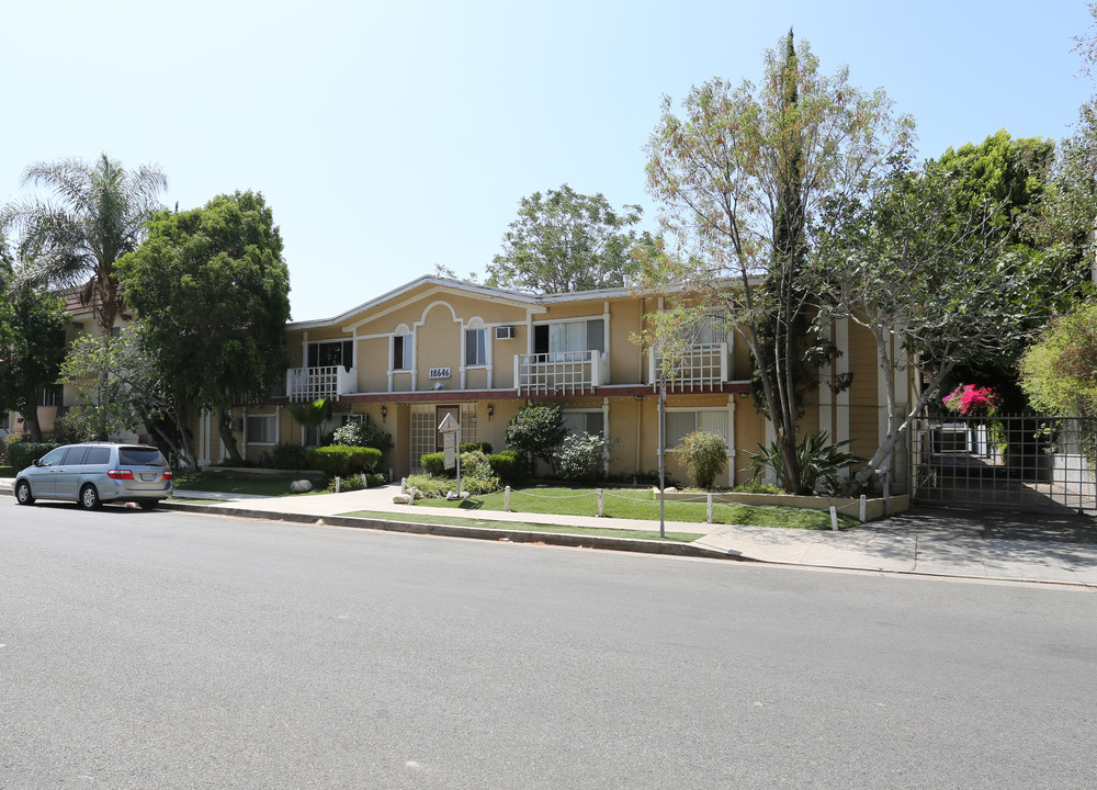 Maison Felicia in Tarzana, CA - Foto de edificio