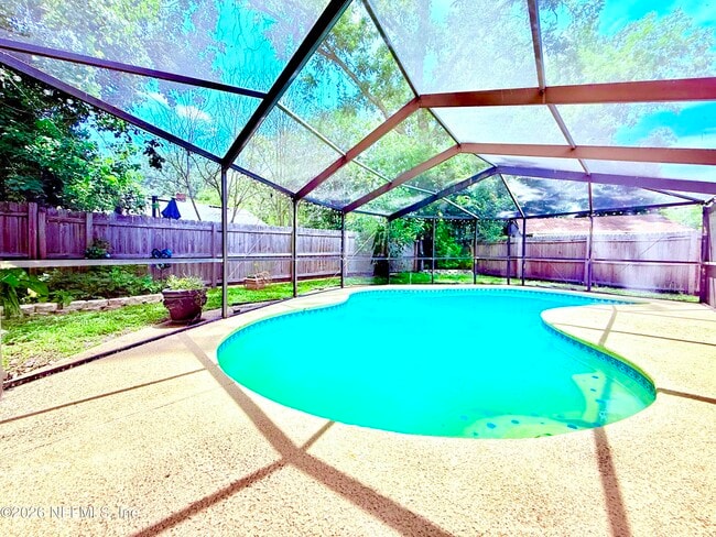 property at 1319 Azalea Dr