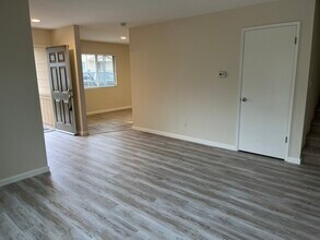 2436 Avignon Cir in Santa Rosa, CA - Building Photo - Building Photo