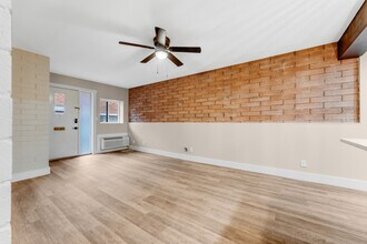 2772 University Ave, Unit 19 in Morgantown, WV - Building Photo - Building Photo