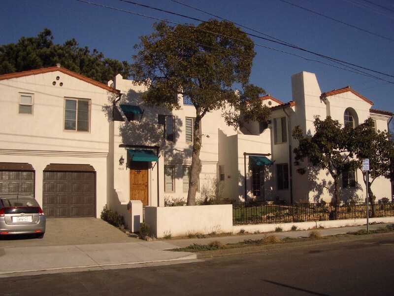 910 Castillo St in Santa Barbara, CA - Building Photo