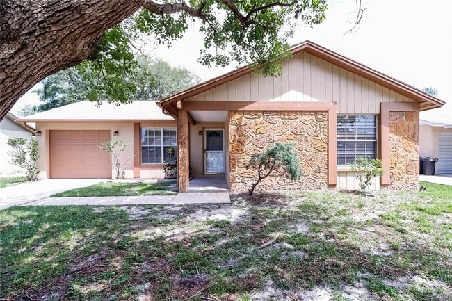 3700 McCloud St in New Port Richey, FL - Building Photo - Building Photo
