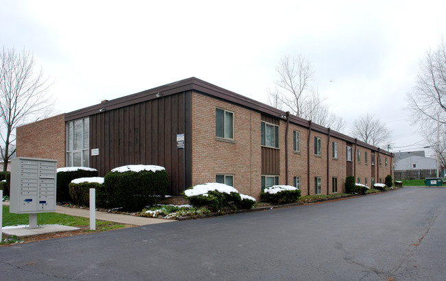 1213 Northmoreland Ave in Cuyahoga Falls, OH - Building Photo - Building Photo