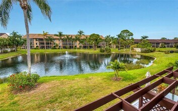 5652 Ashton Lake Dr in Sarasota, FL - Building Photo - Building Photo