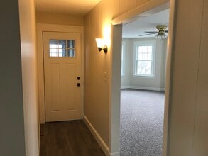 5 Greystone Ave, Unit 3F in Webster, MA - Foto de edificio - Building Photo