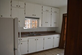 422 Vassar Dr SE in Albuquerque, NM - Building Photo - Building Photo