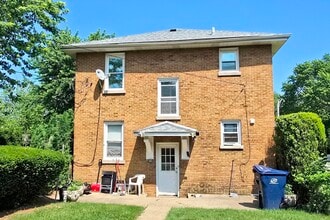 1002 Westmoreland Ave in Waukegan, IL - Building Photo - Building Photo