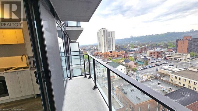 1 Jarvis St in Hamilton, ON - Building Photo - Building Photo
