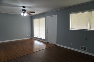 504 Pinecrest Dr in Riverdale, GA - Building Photo - Building Photo