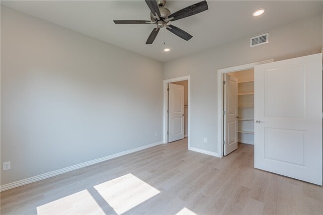 property at 1602 SW Poigai Wy