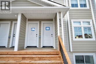 513 Caron Ave in Windsor, ON - Foto de edificio - Building Photo