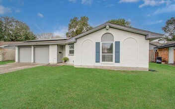 9923 Antrim Ln in La Porte, TX - Foto de edificio - Building Photo