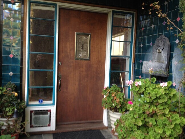 981 Vermont St in Oakland, CA - Building Photo - Building Photo