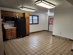 1A Oathout Ln in Latham, NY - Building Photo - Building Photo