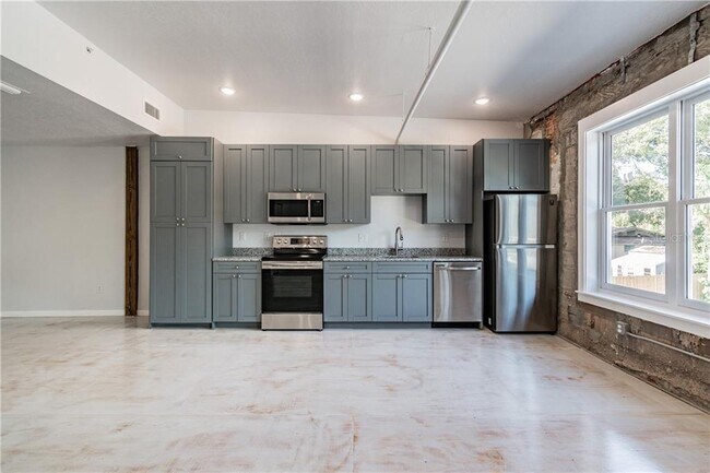 3108 N Jefferson St-Unit -204 in Tampa, FL - Building Photo - Building Photo