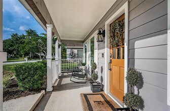 1806 River Crossing Dr in Valrico, FL - Building Photo - Building Photo