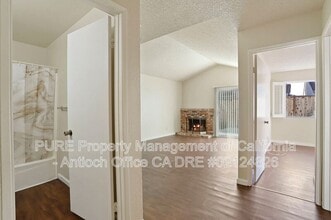 2433 Sequoia Dr in Antioch, CA - Building Photo - Building Photo