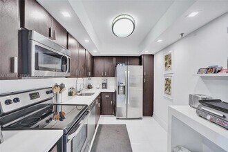 20355 NE 34th Ct in Aventura, FL - Foto de edificio - Building Photo