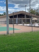 2936 S Semoran Blvd in Orlando, FL - Building Photo - Building Photo