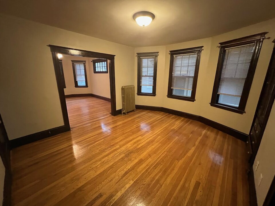 336 Faneuil St, Unit #1 in Boston, MA - Building Photo