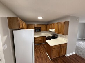 103 Annette Dr in Ashland City, TN - Building Photo - Building Photo