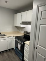 881 Powell Dr in South Hill, VA - Building Photo