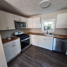 5662 Park St in Mentor On The Lake, OH - Building Photo - Building Photo