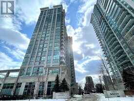 17 Anndale Dr in Toronto, ON - Building Photo