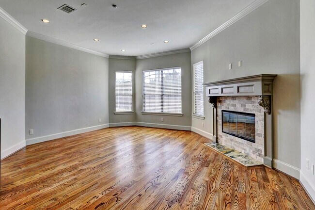 2417 Commonwealth St in Houston, TX - Building Photo - Building Photo