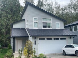 2877 Sandwood Ln in Blaine, WA - Building Photo