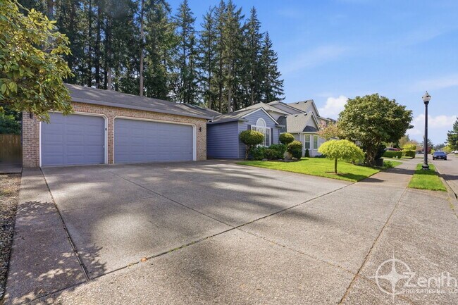 2348 NW 45th Ave in Camas, WA - Building Photo - Building Photo