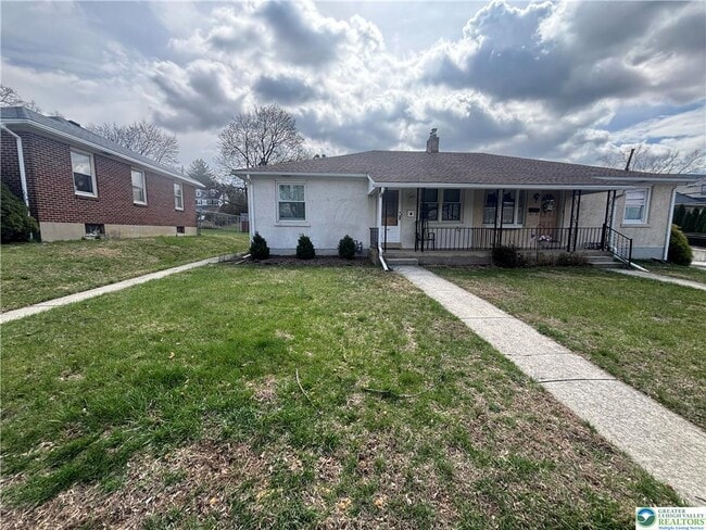 662 Minor St in Emmaus, PA - Foto de edificio - Building Photo